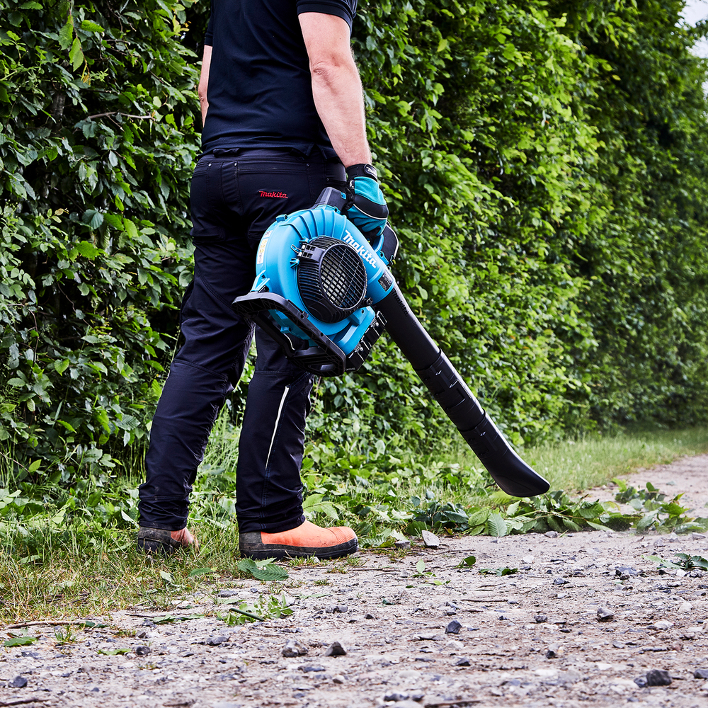Makita Akku-Laubbläser und -sauger 2x18V